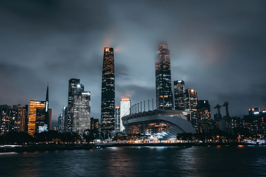 2025年二手交易平台技术架构升级趋势与性能优化方案